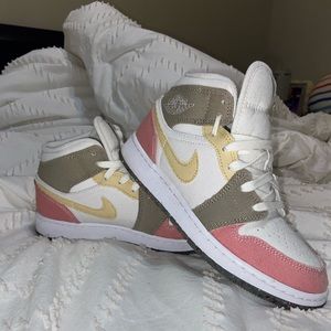 Jordan’s Size 4Y